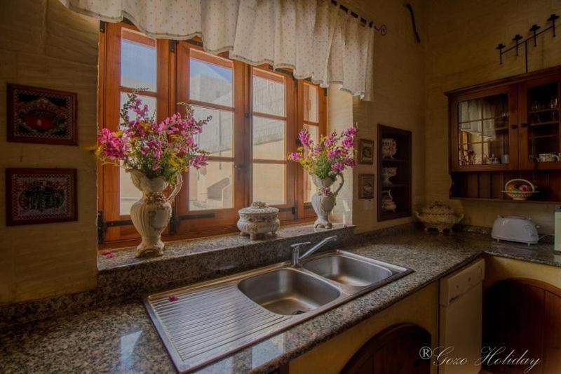 Ta Lilly Xaghra Villa Екстериор снимка
